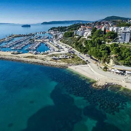 Апартаменти Maris *