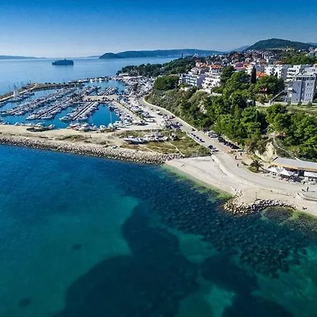 Maris Апартаменти *