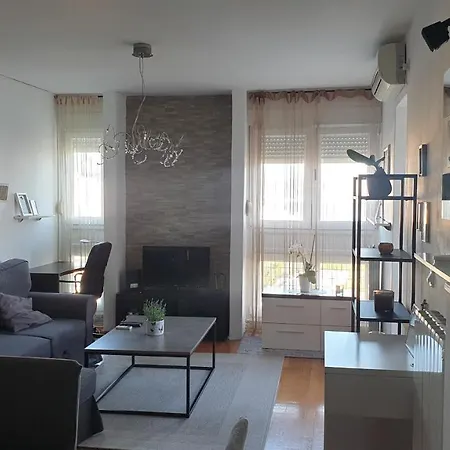 Apartament Maris